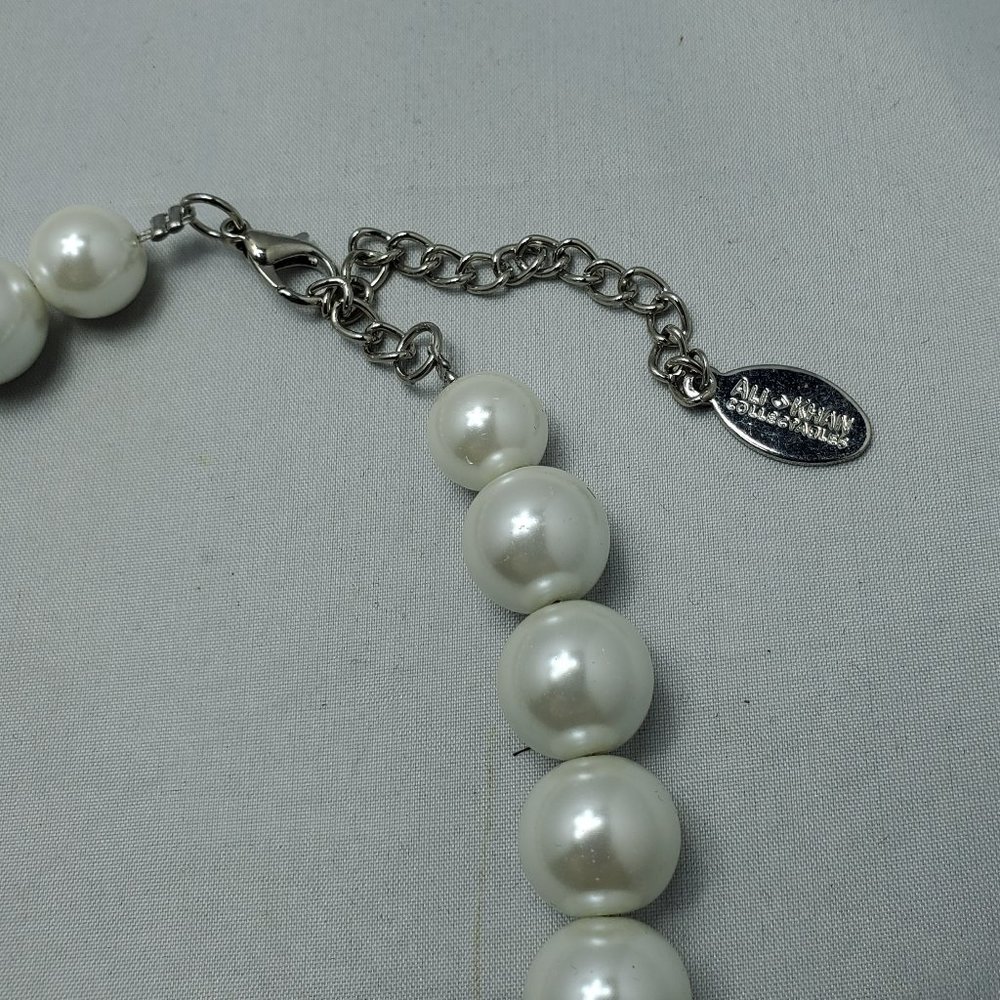 ALI KHAN princess pearls statement neck with crystal encrusted teardrop … - Picture 6 of 8